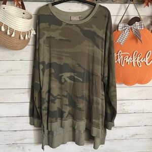 Ladies Side - Slit Camo Top Sz 2X